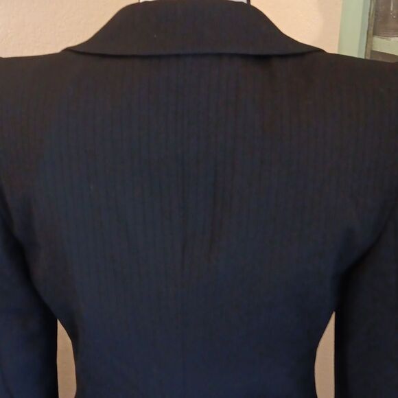 Giorgio Armani Classico Black Women's Blazer. Designer. Classic. Professional. - Picture 7 of 12